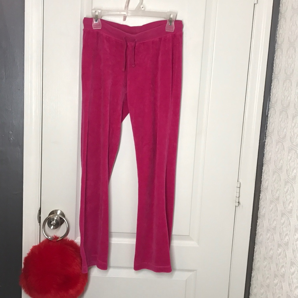 Pink sweatpants 💕🍒